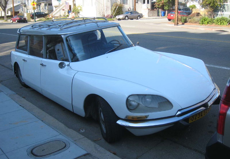 Illustration for article titled 1969 Citroƫn DS Station Wagon